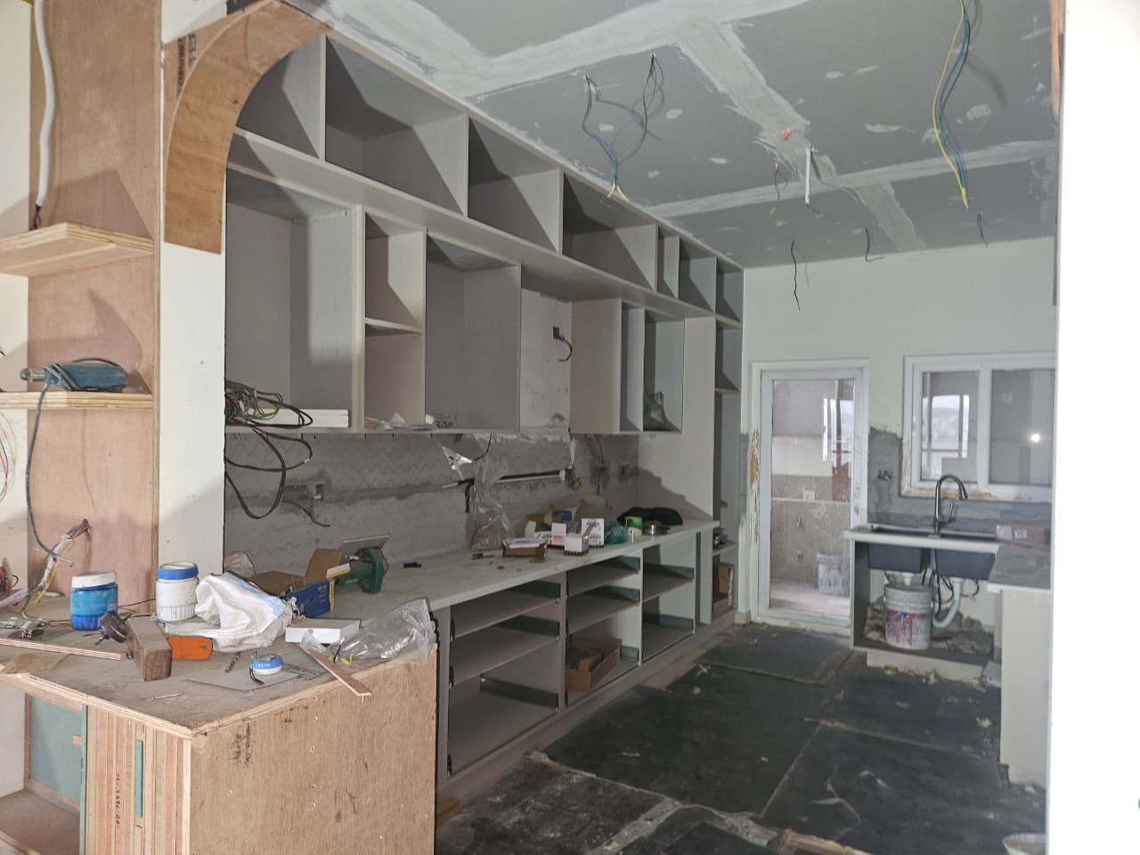 http://modular%20kitchen%20cabinets%20installation